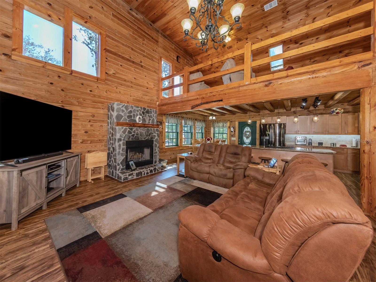 2450 FLAGAMI LN — photo 9