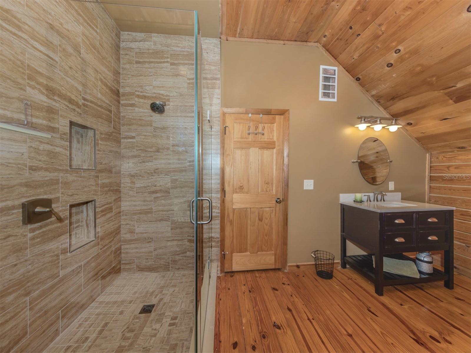 2450 FLAGAMI LN — photo 23
