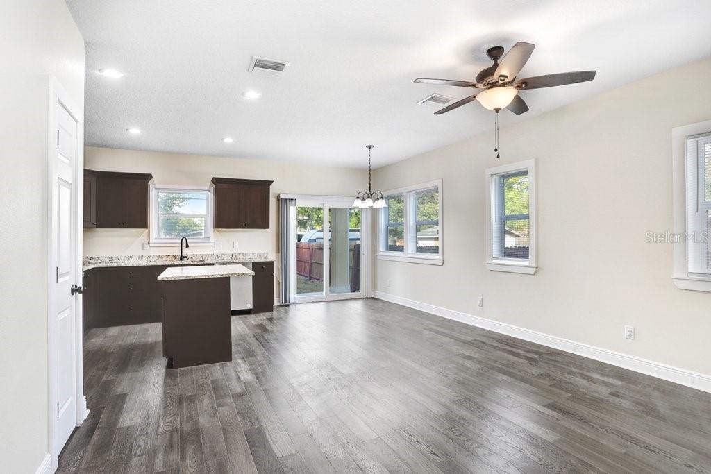 4209 W WOODLAWN AVE #A — photo 5
