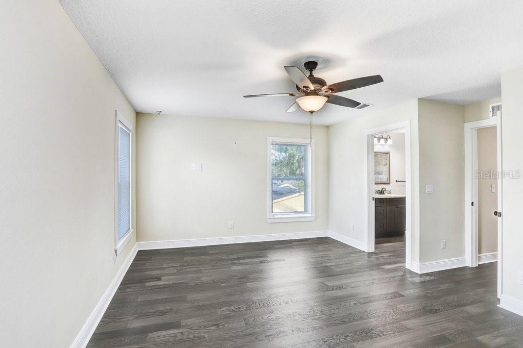 4209 W WOODLAWN AVE #A — photo 12