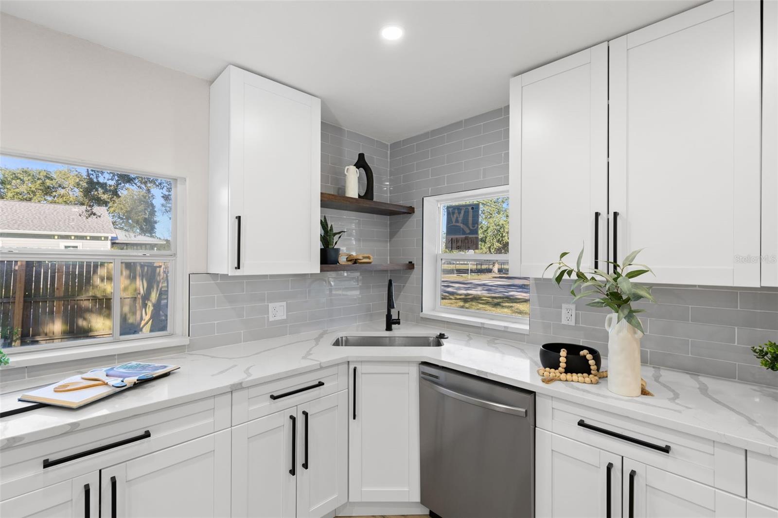 7301 S WEST SHORE BLVD — photo 11