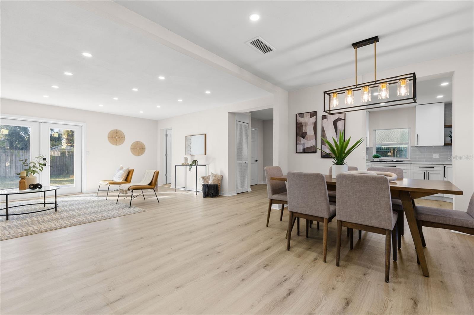 7301 S WEST SHORE BLVD — photo 3
