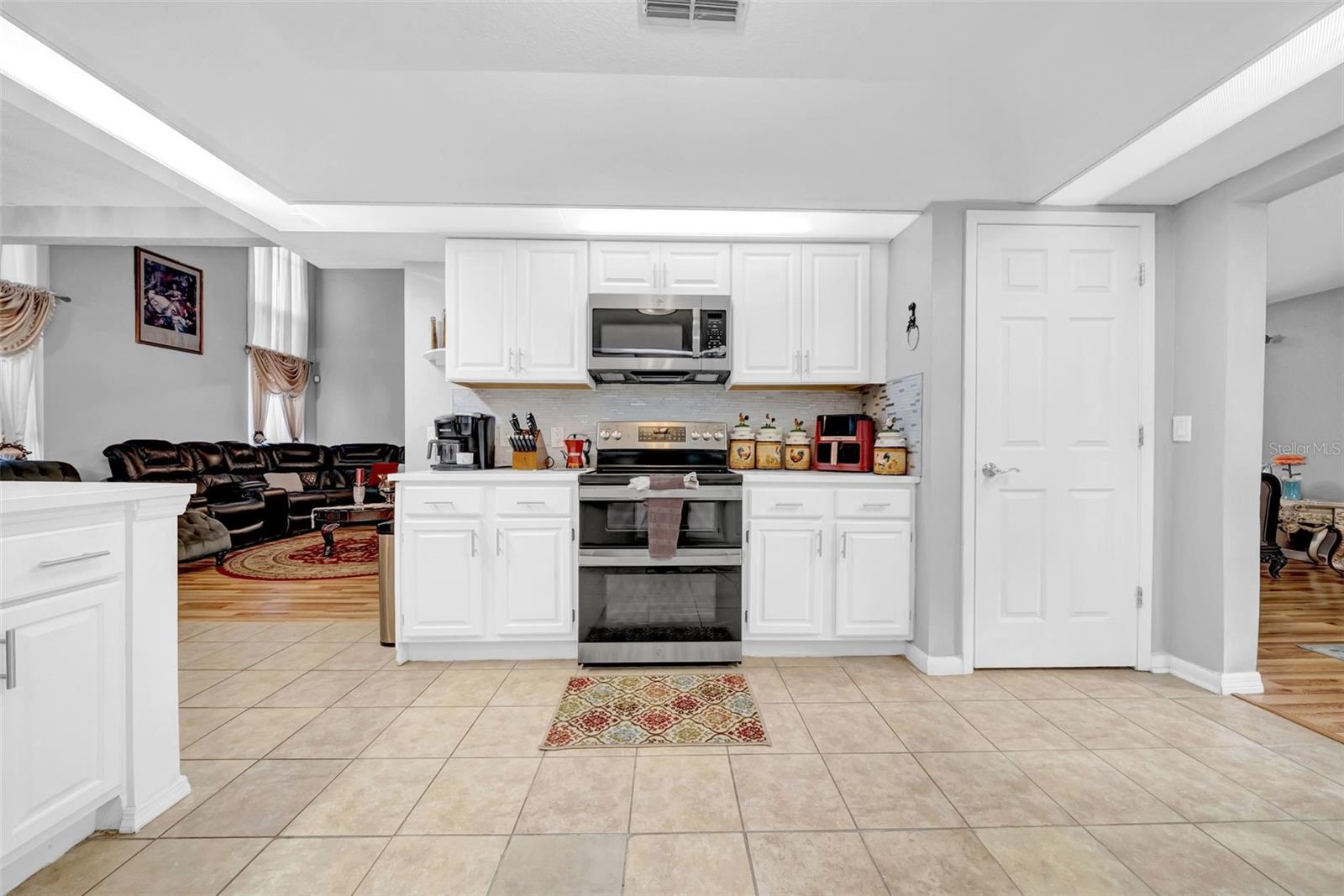 10323 SARANAC TRL — photo 16