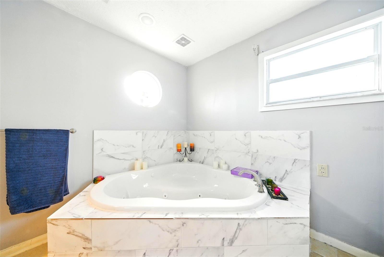 10323 SARANAC TRL — photo 50