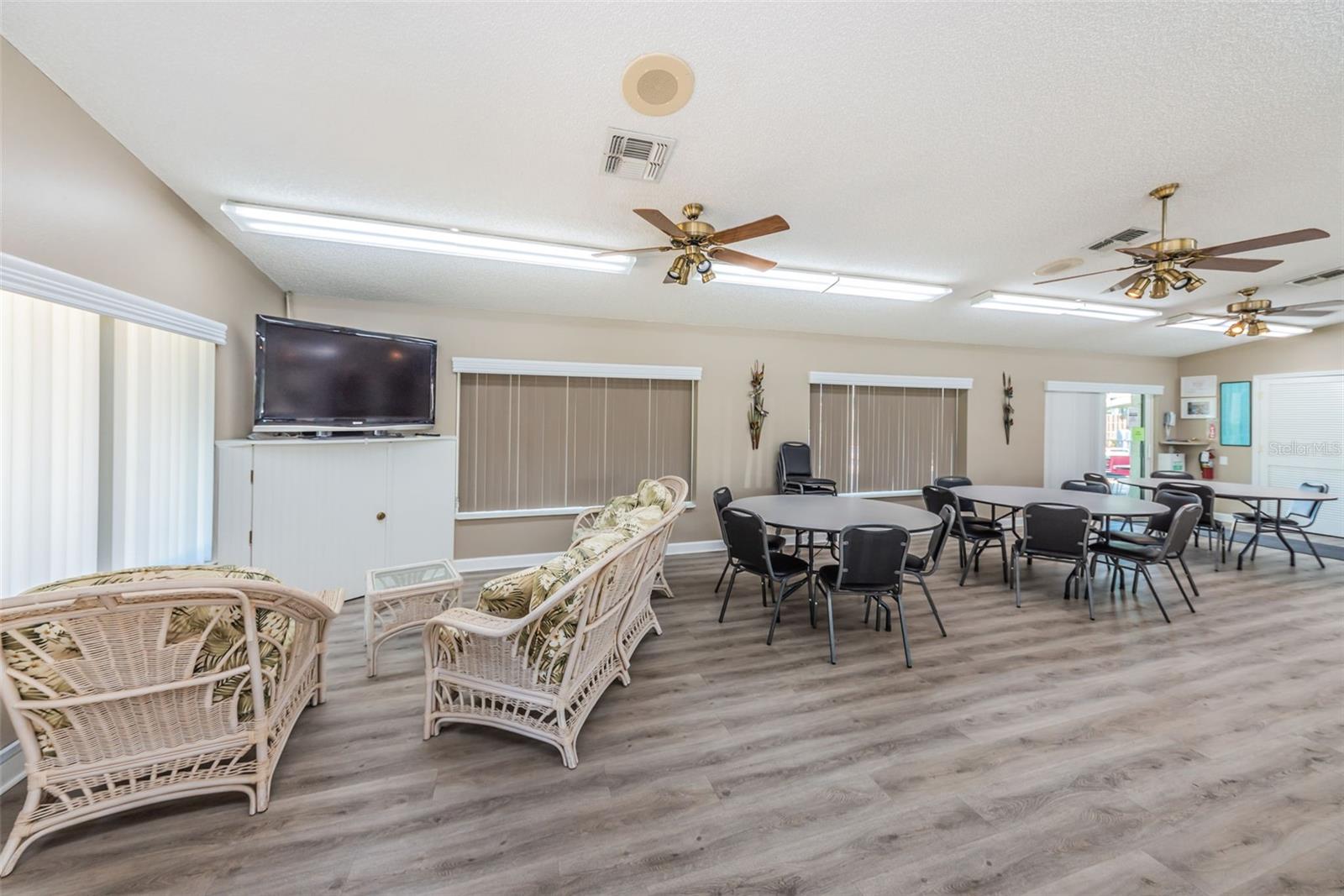 2522 PINE RIDGE WAY S #A2 — photo 27