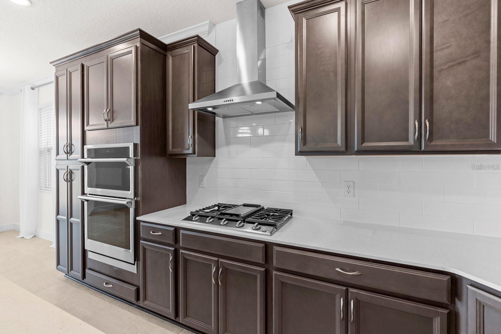 933 SIGNET DR — photo 9
