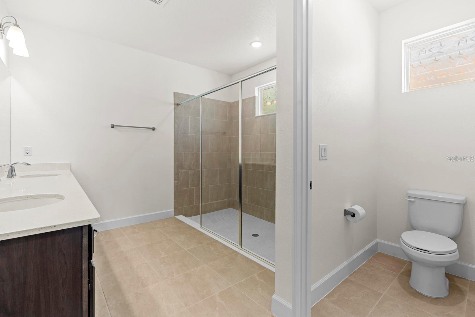 933 SIGNET DR — photo 21