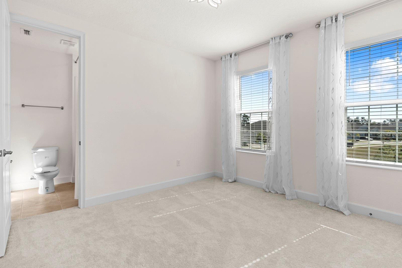 933 SIGNET DR — photo 42