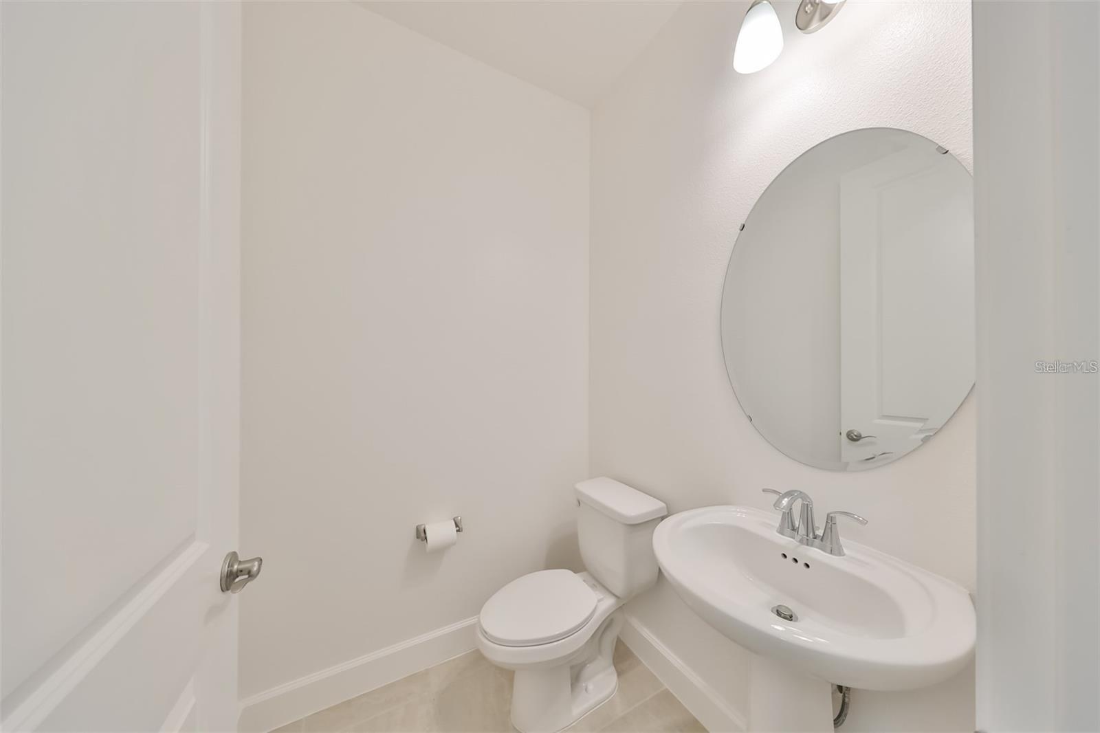 933 SIGNET DR — photo 24