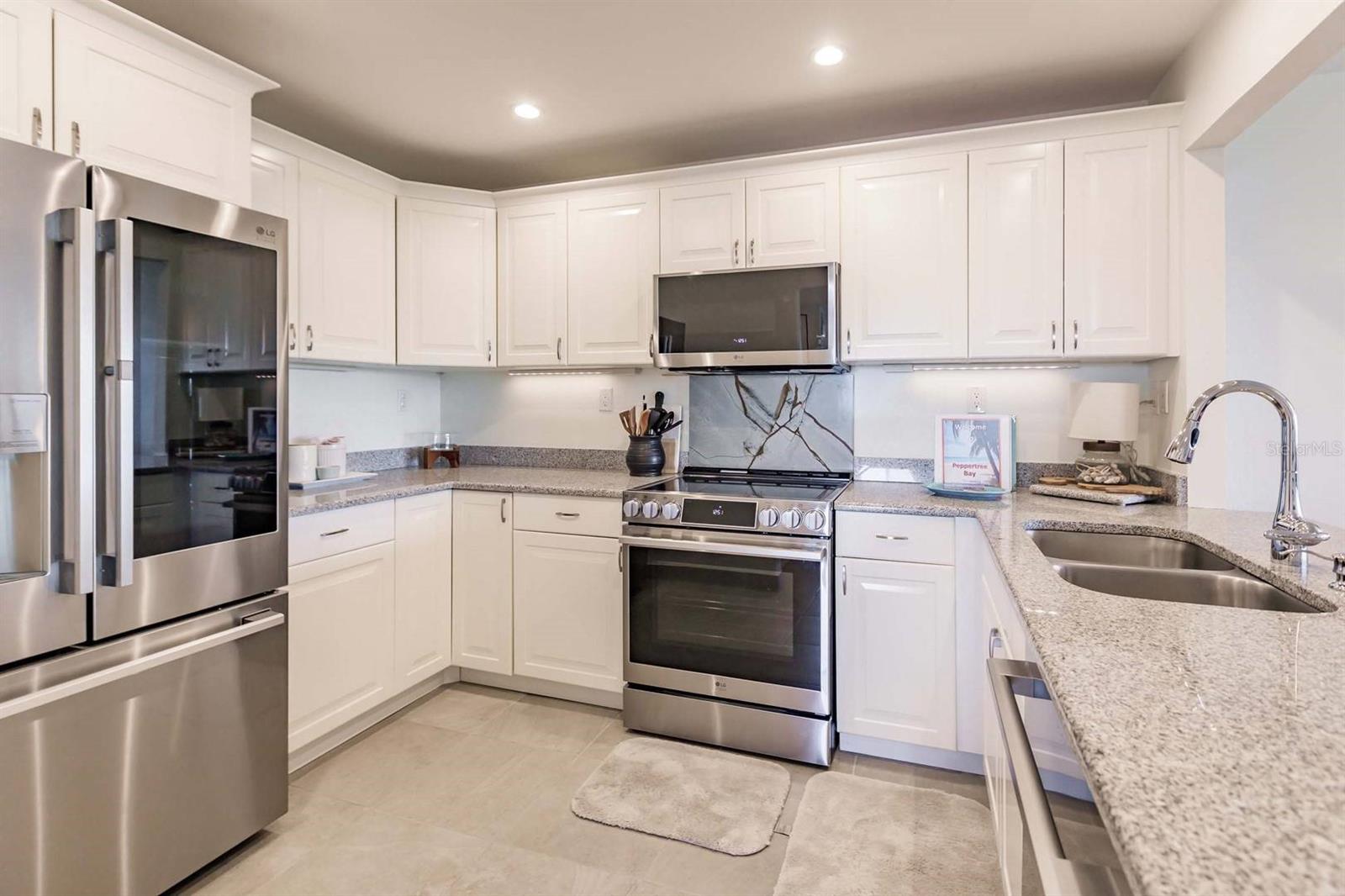 1125 W PEPPERTREE DR #407 — photo 8