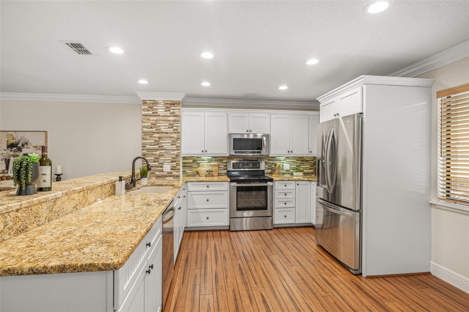 533 SANDY HOOK RD — photo 15