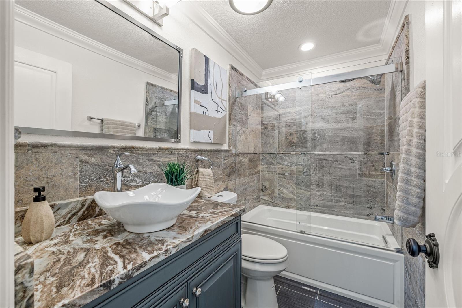 533 SANDY HOOK RD — photo 26