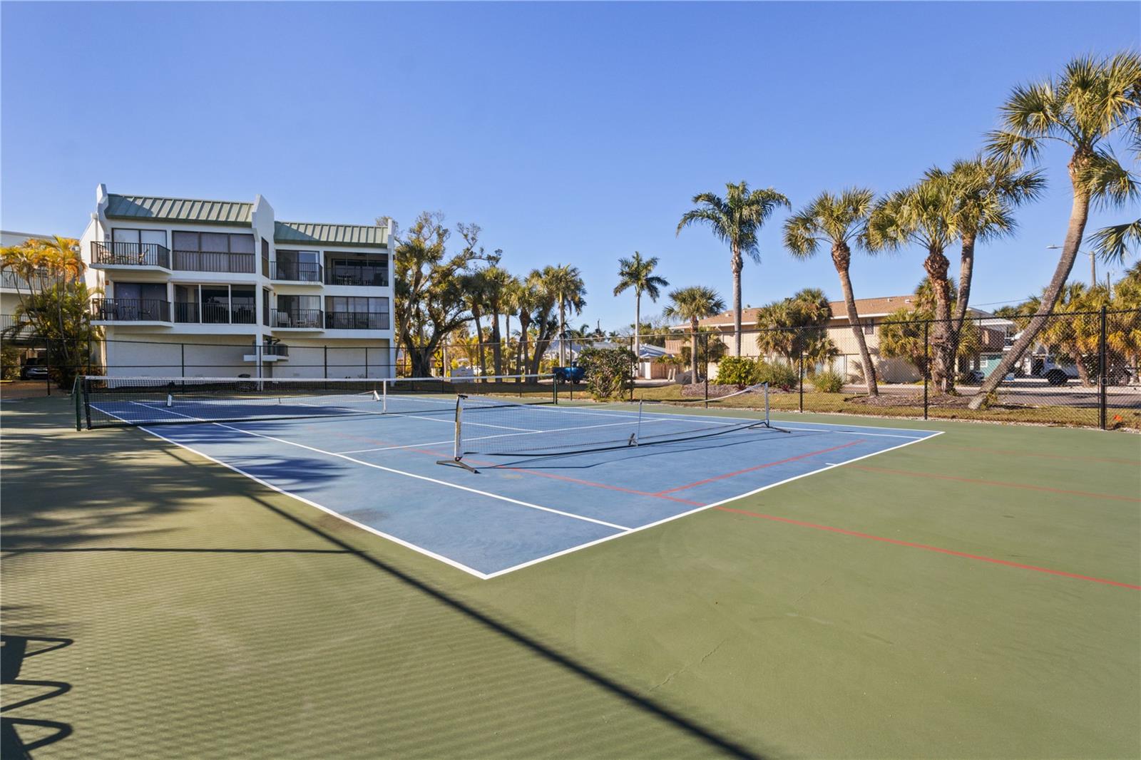 5608 GULF DR #104 — photo 31