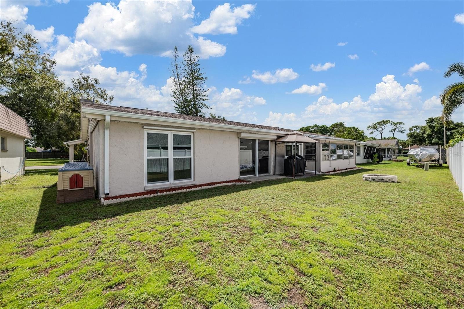 3849 CLAREMONT DR — photo 24