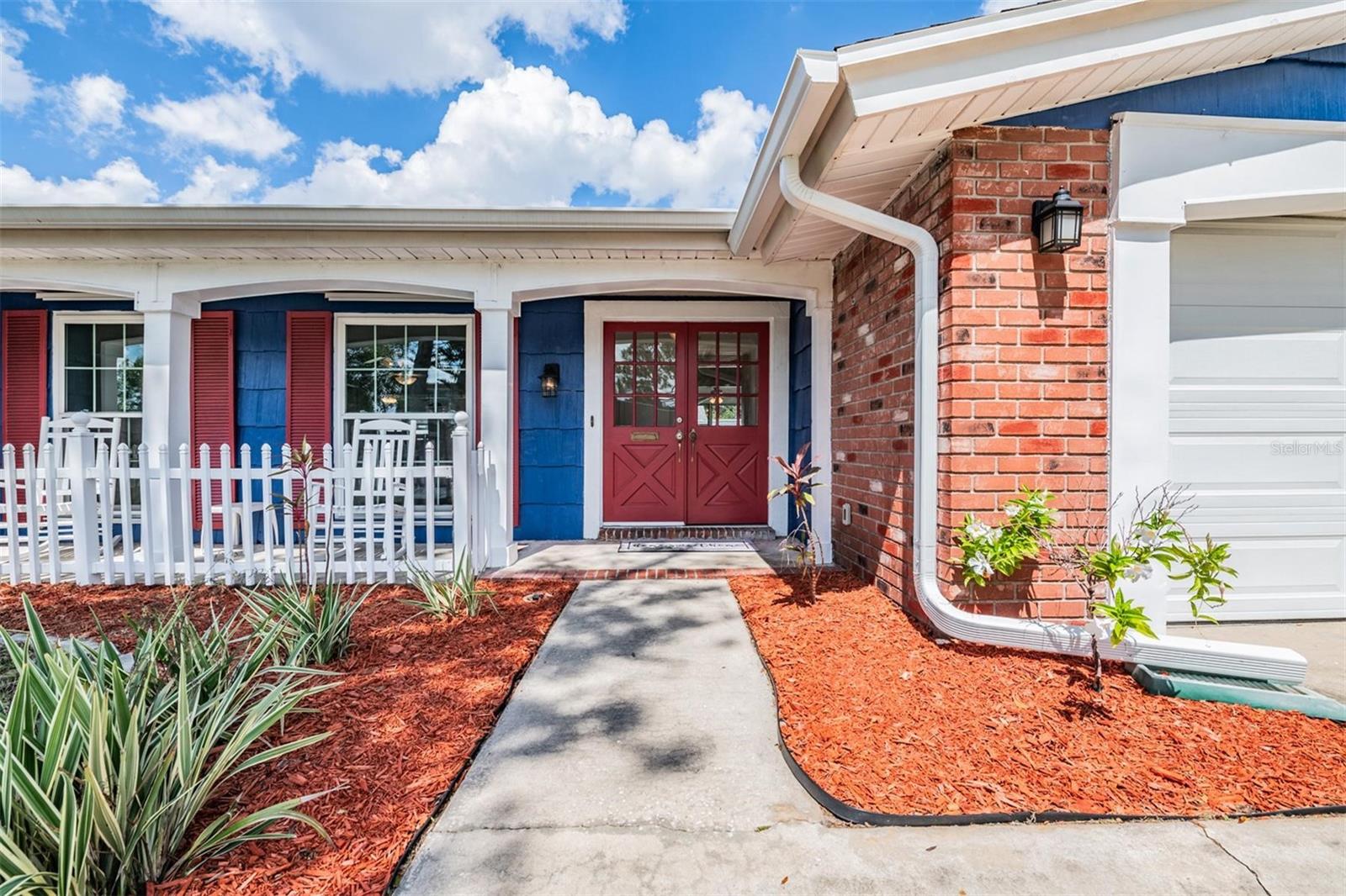3849 CLAREMONT DR — photo 2