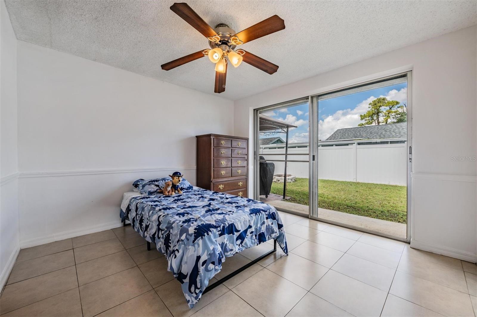 3849 CLAREMONT DR — photo 15