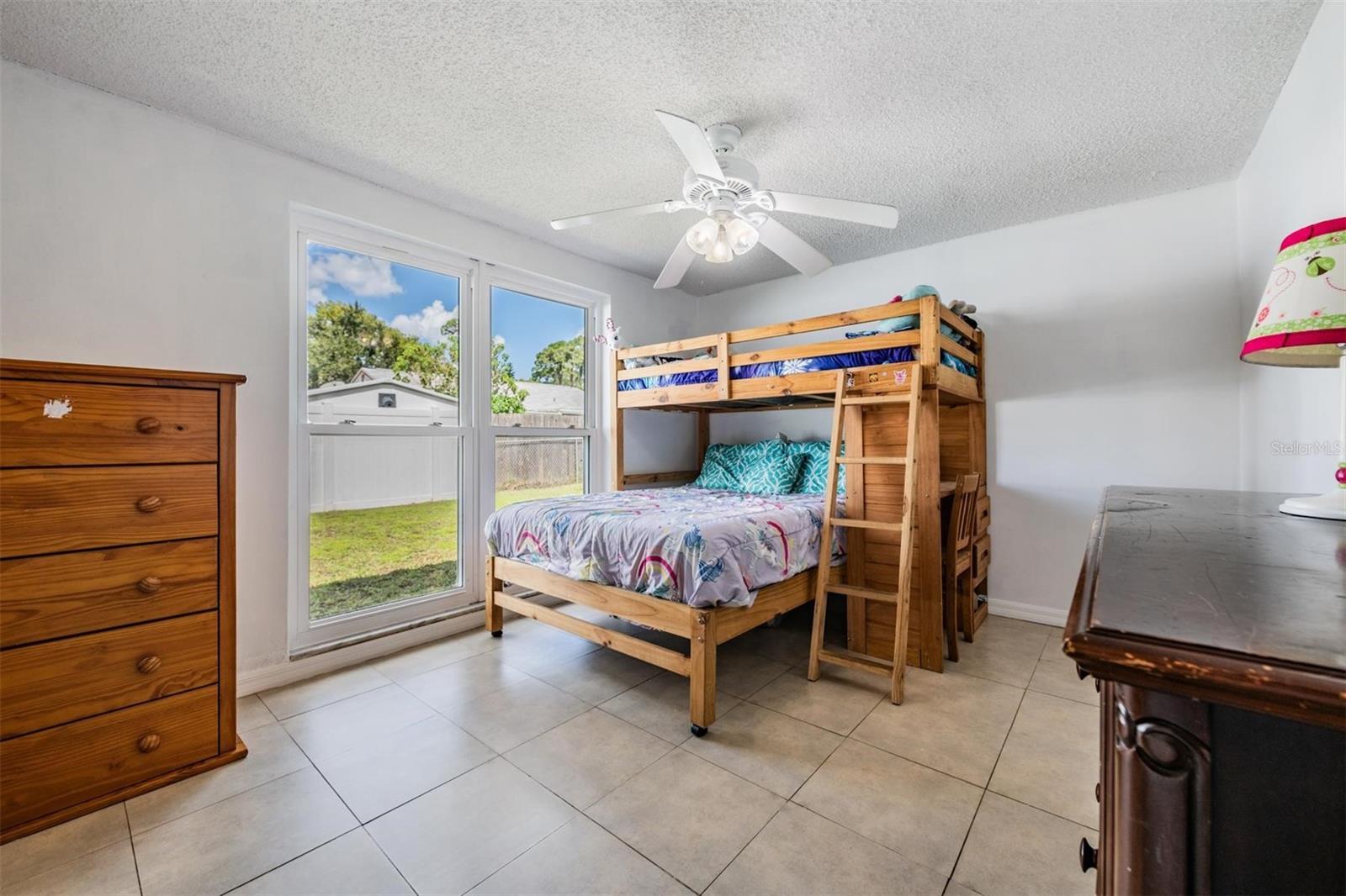 3849 CLAREMONT DR — photo 16