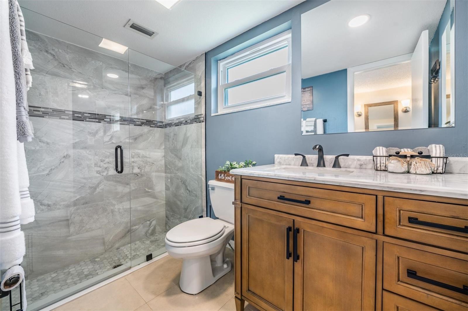 3849 CLAREMONT DR — photo 13