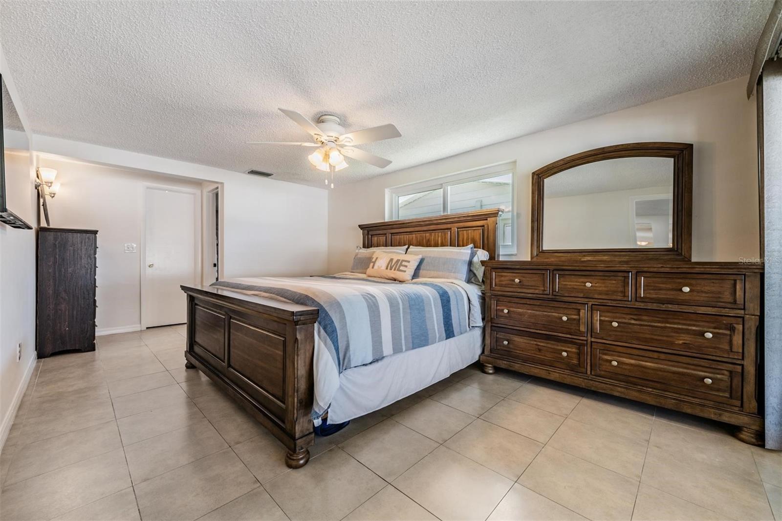 3849 CLAREMONT DR — photo 11