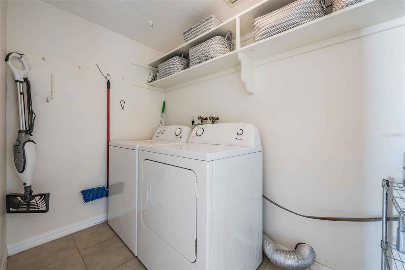 3849 CLAREMONT DR — photo 20