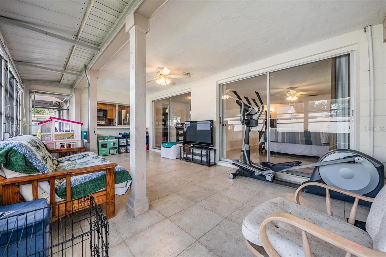 3849 CLAREMONT DR — photo 22
