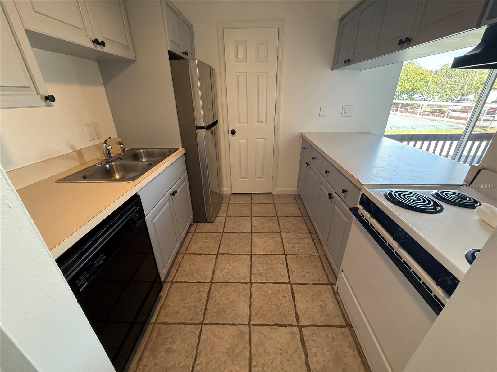 2636 HIDDEN LAKE DR N #H — photo 7