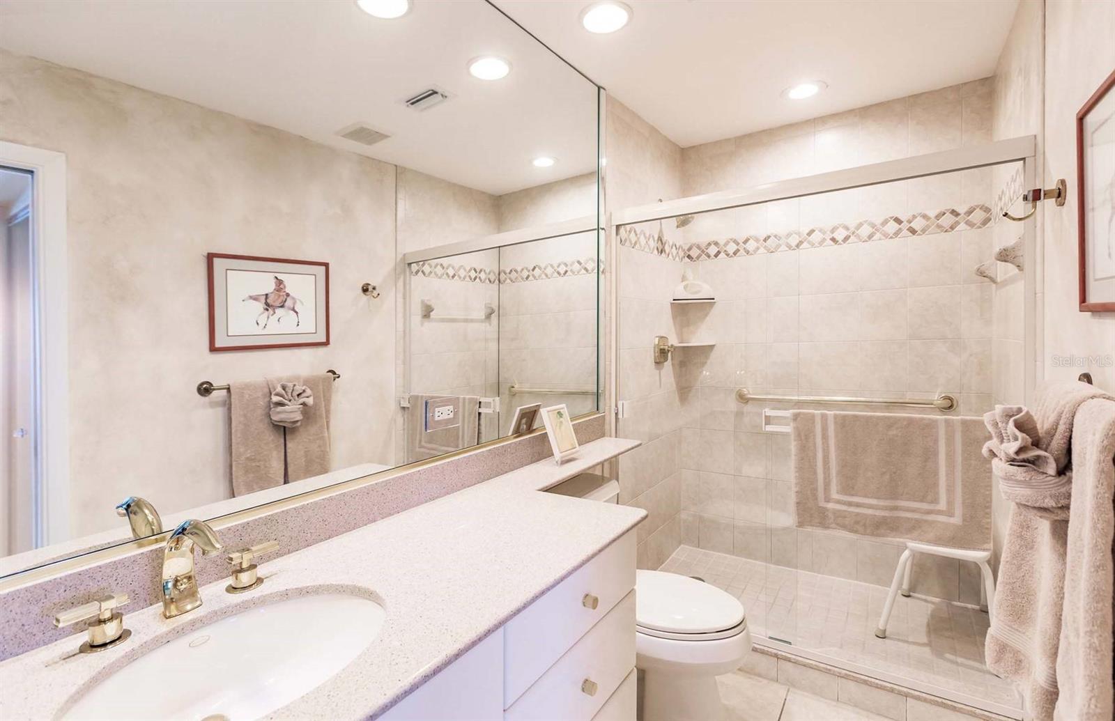 1055 W PEPPERTREE DR #802AA — photo 14