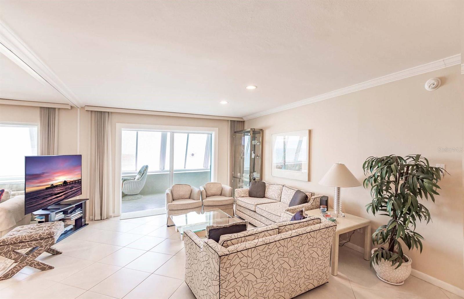 1055 W PEPPERTREE DR #802AA — photo 2