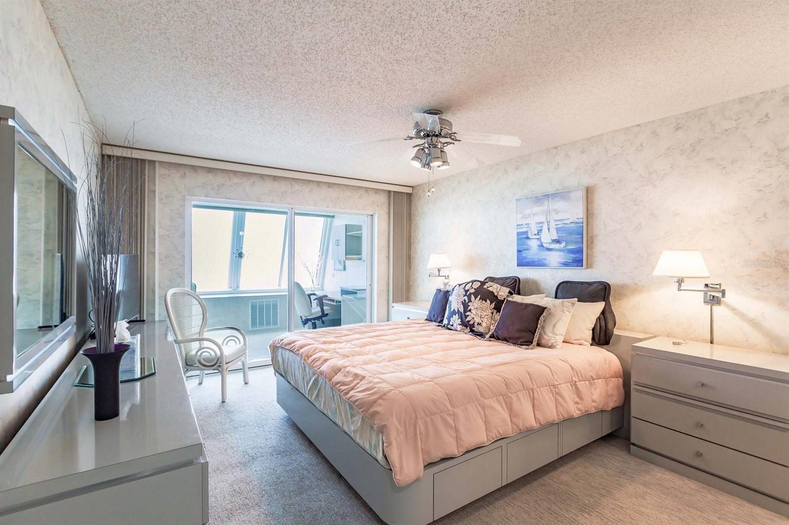 1055 W PEPPERTREE DR #802AA — photo 10