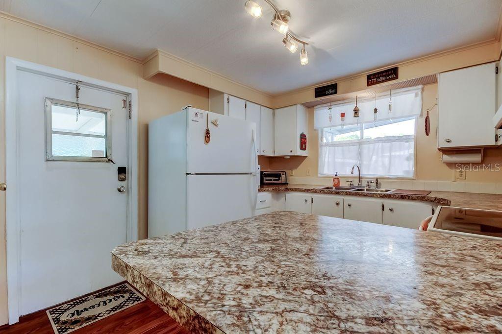 3430 TIKI DR — photo 4