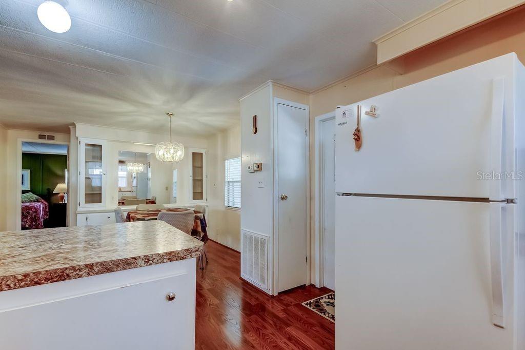 3430 TIKI DR — photo 10