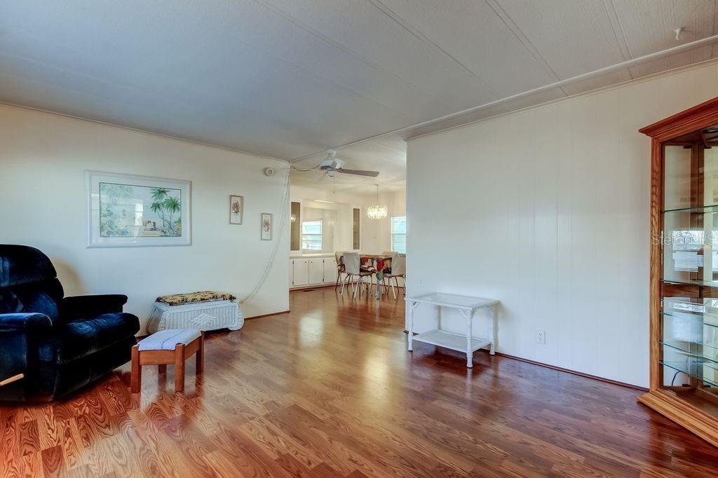 3430 TIKI DR — photo 17
