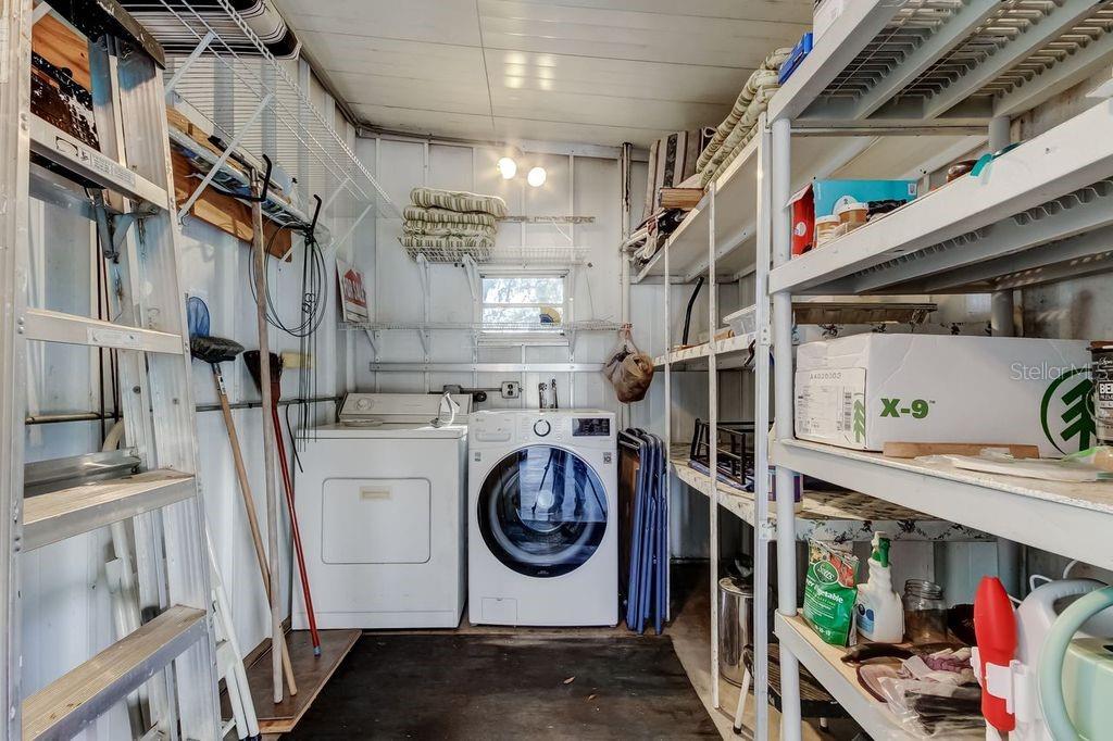 3430 TIKI DR — photo 35