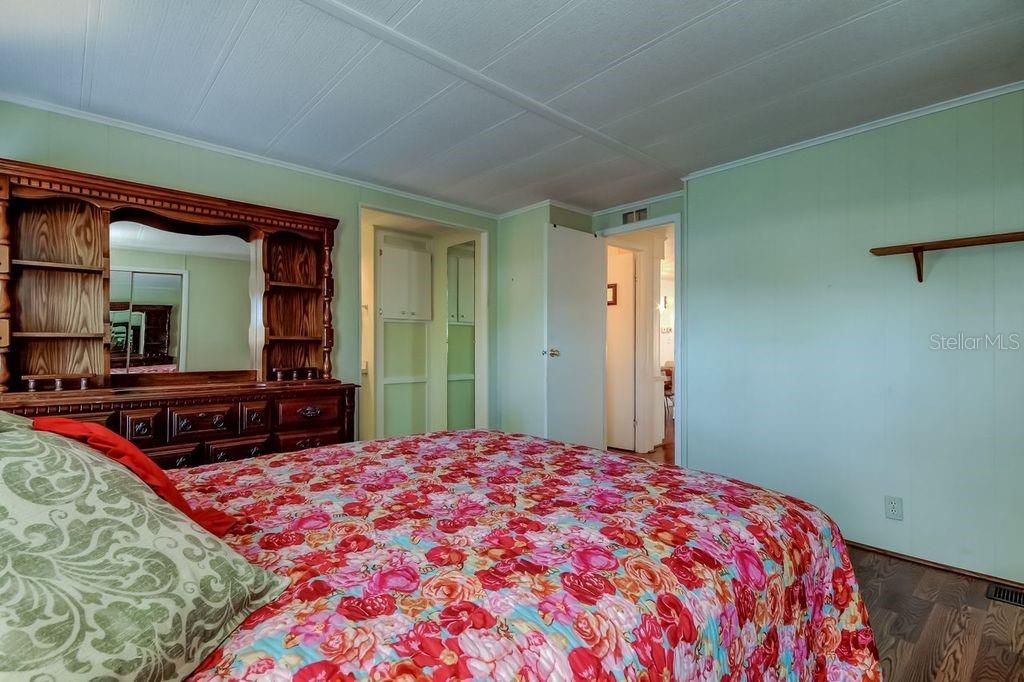 3430 TIKI DR — photo 21