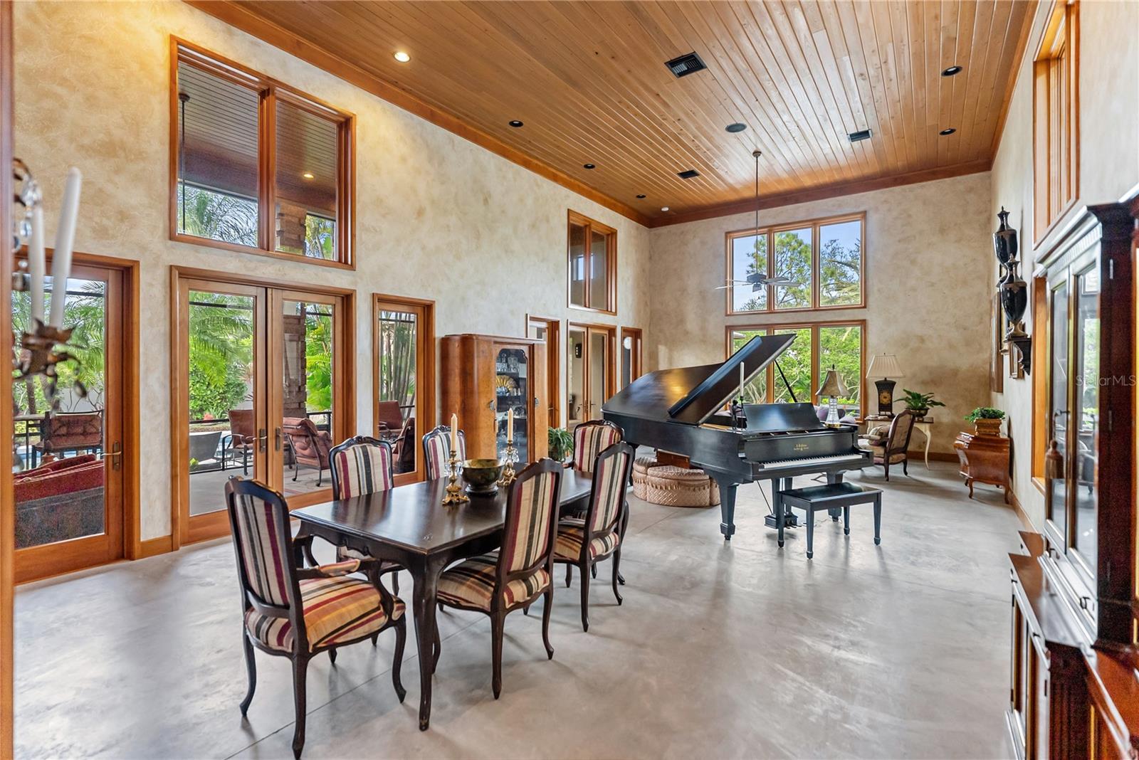 1804 N LAKE SHORE DR — photo 5