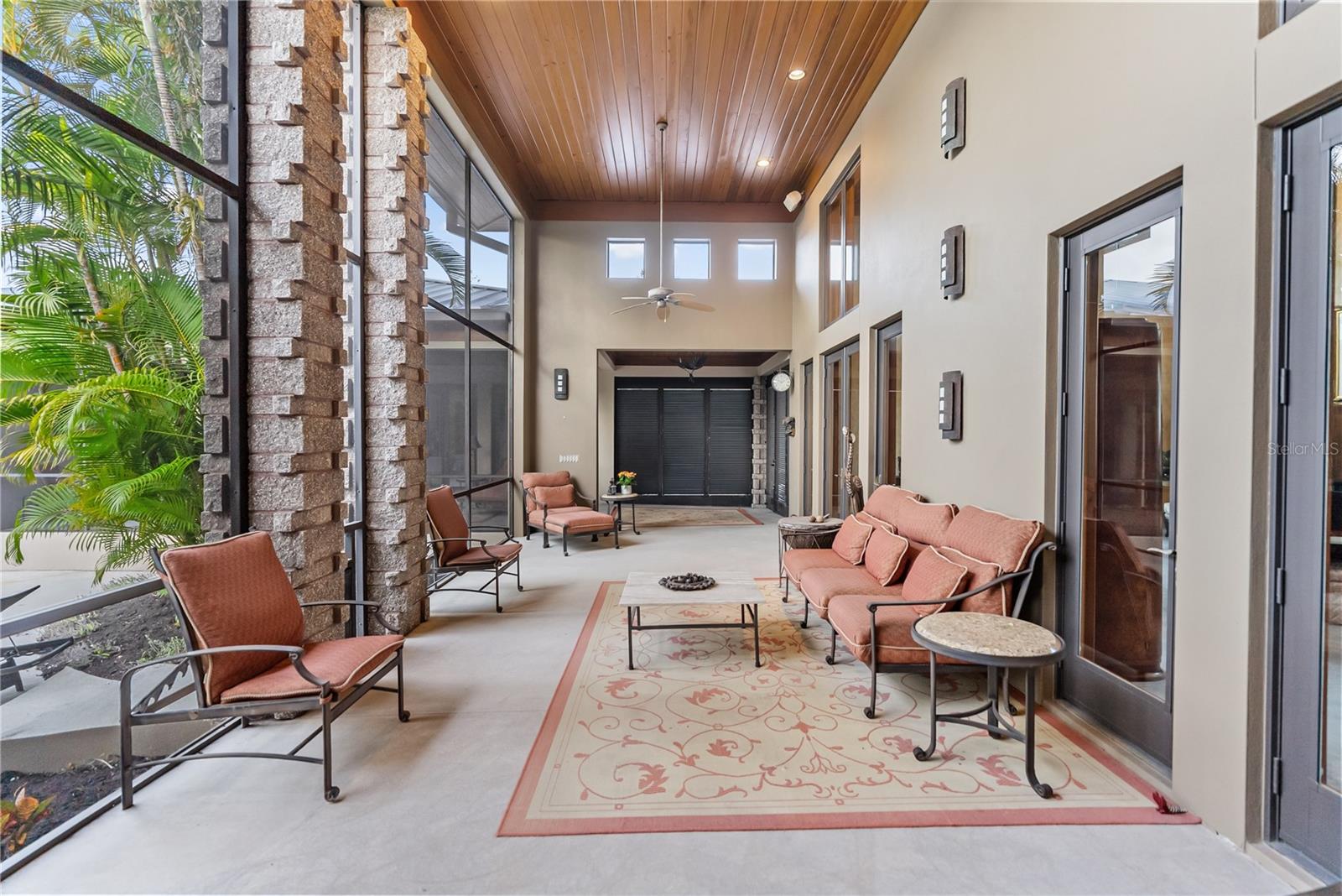 1804 N LAKE SHORE DR — photo 17