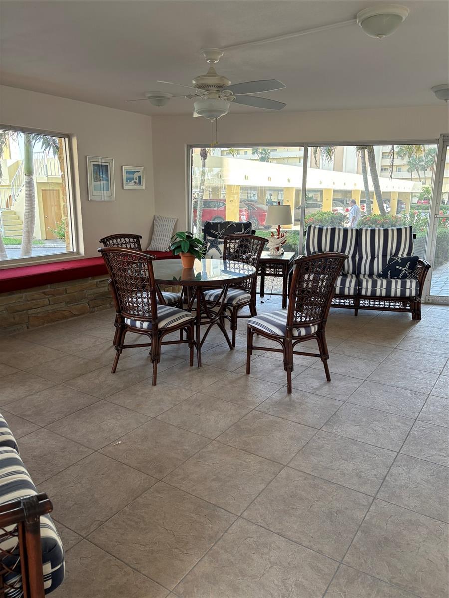 4725 COVE CIR #104 — photo 21