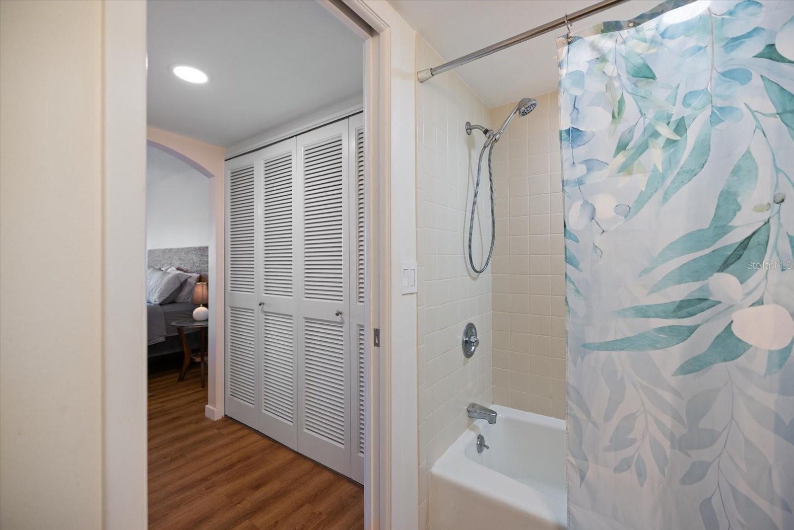 822 CAPRI ISLES BLVD #107 — photo 37
