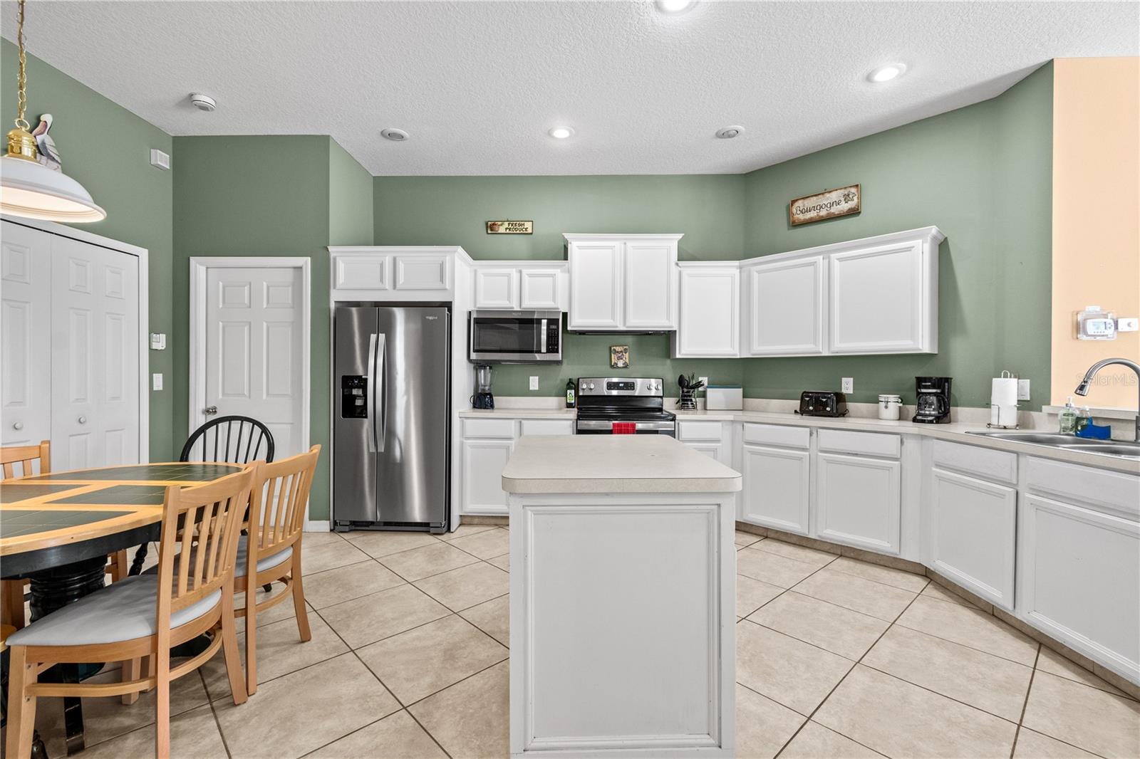 4805 BOOKELIA CIR — photo 8