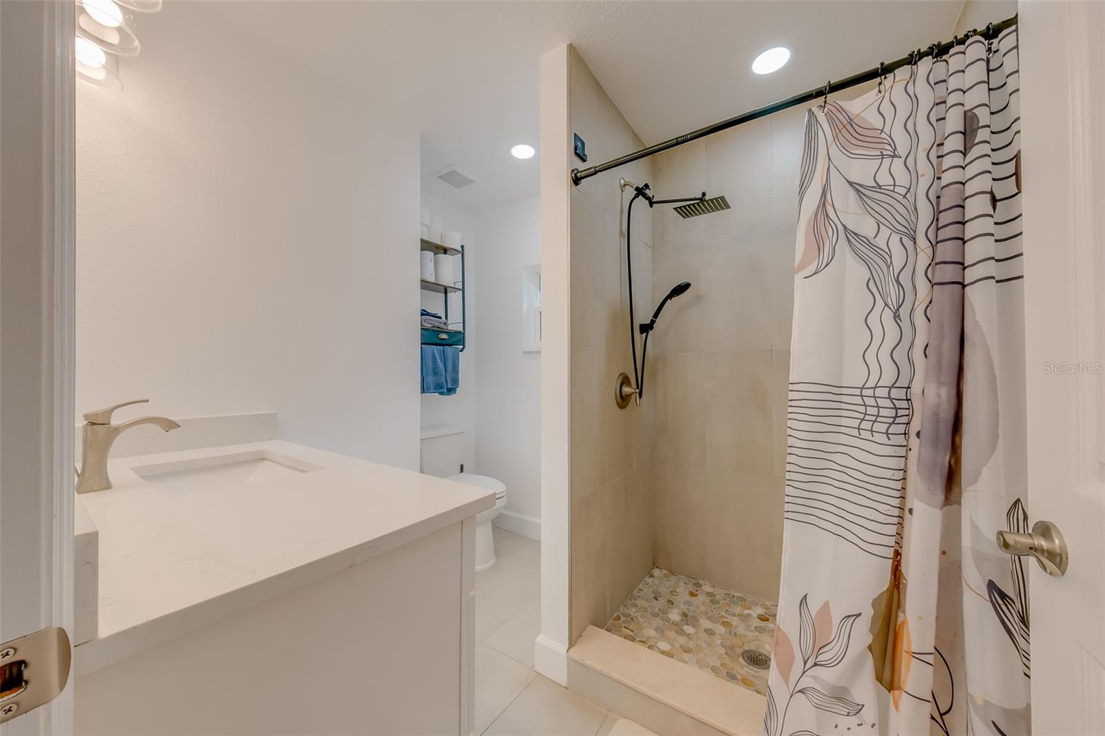 1814 SYLVAN DR — photo 24