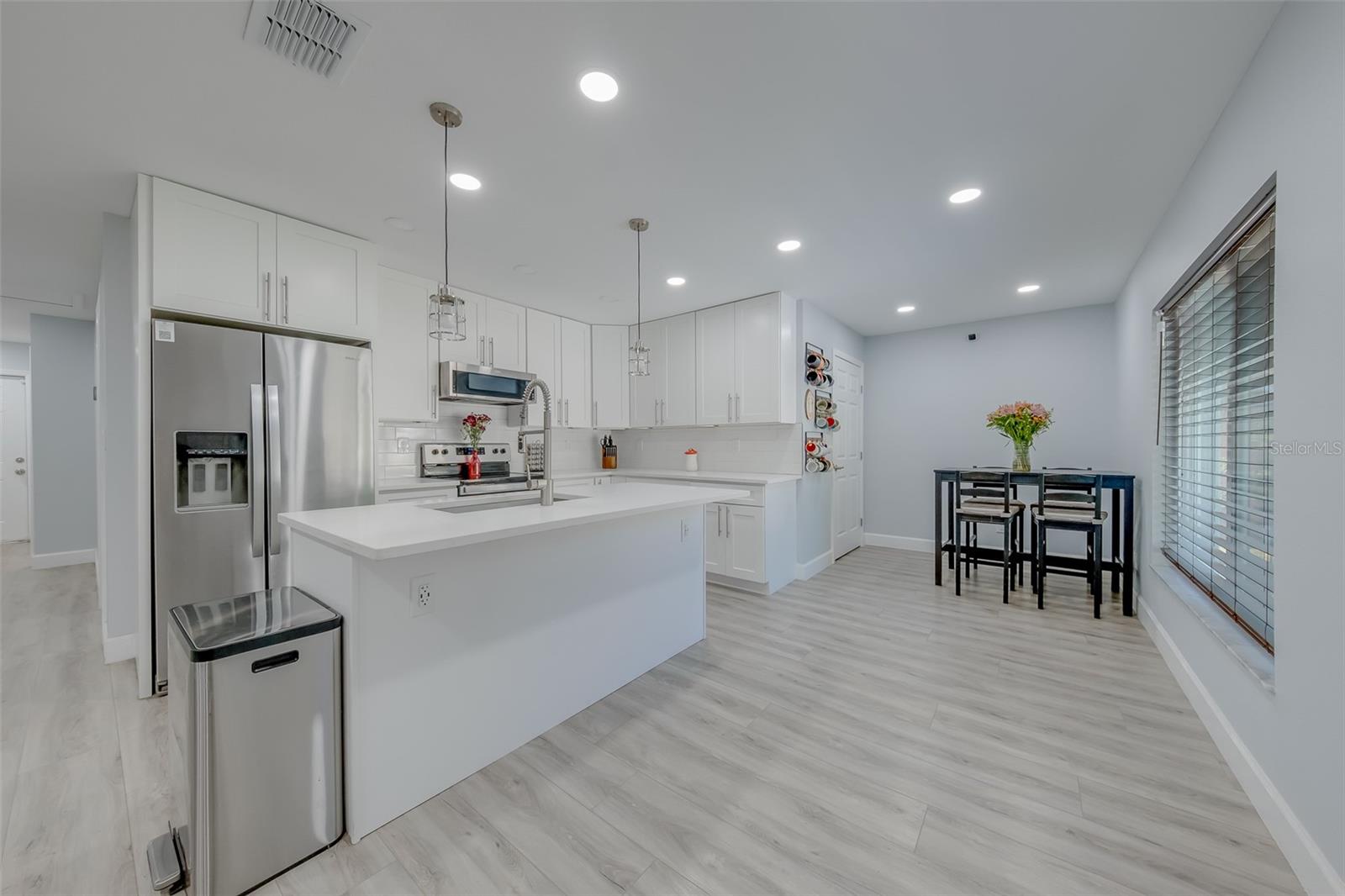 1814 SYLVAN DR — photo 7