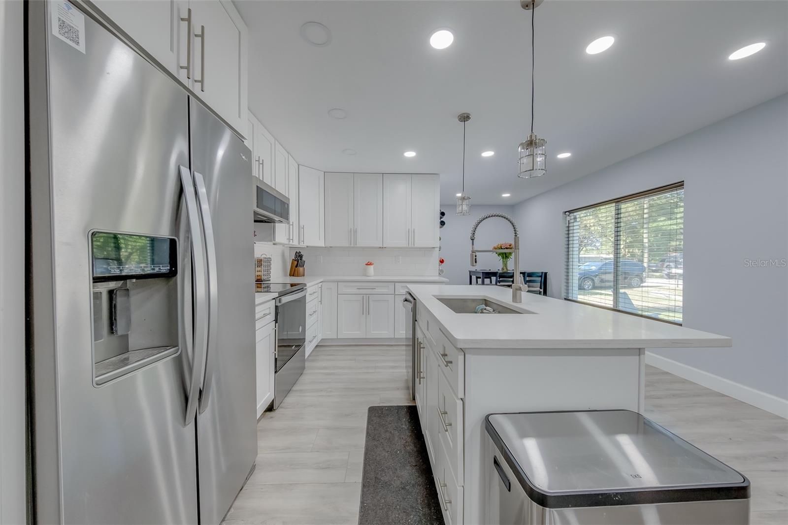1814 SYLVAN DR — photo 10
