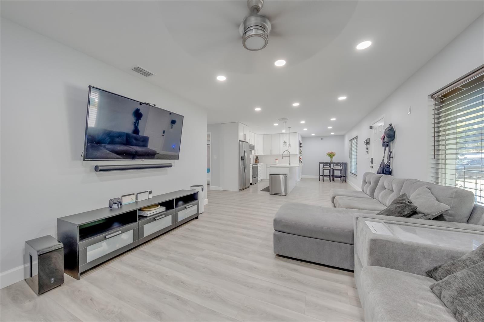 1814 SYLVAN DR — photo 13