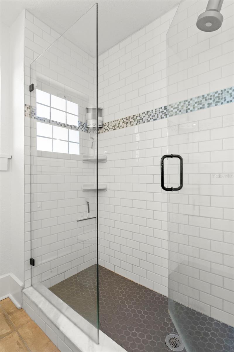 210 22ND AVE NE #15 — photo 24
