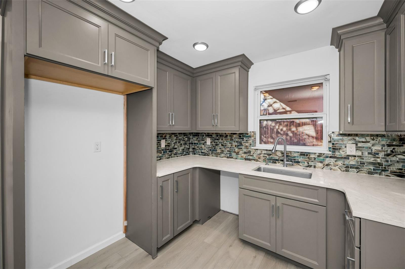 406 ORCHID LN — photo 10