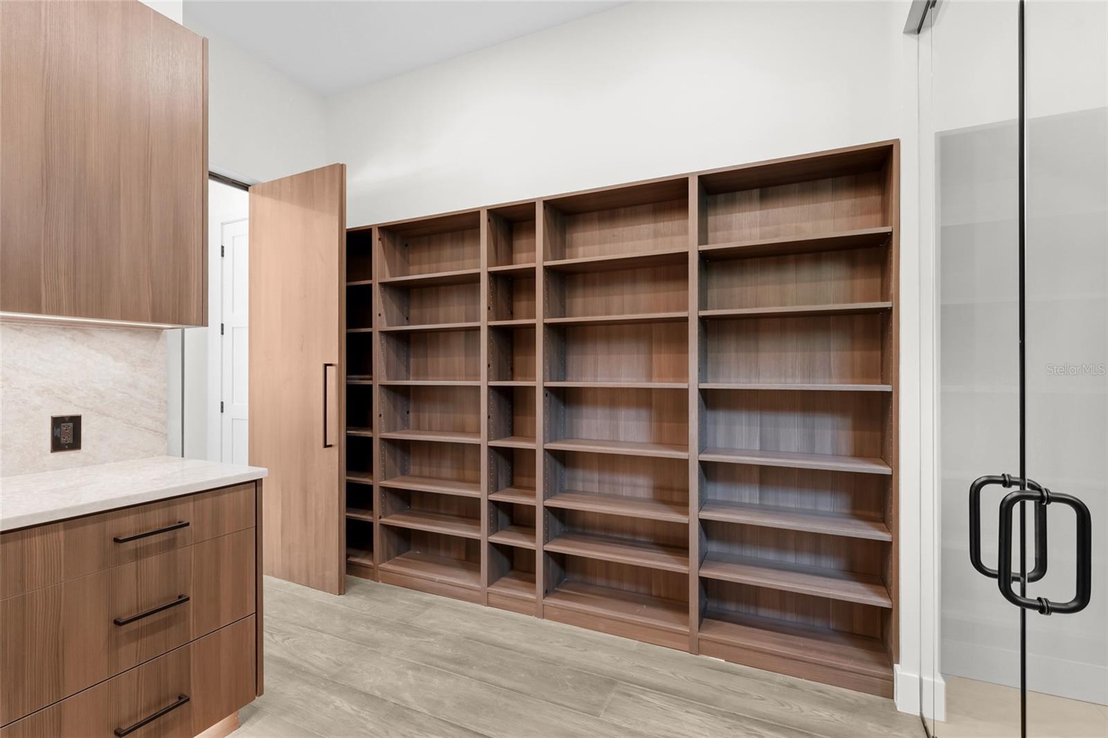 2604 SYDELLE ST — photo 45