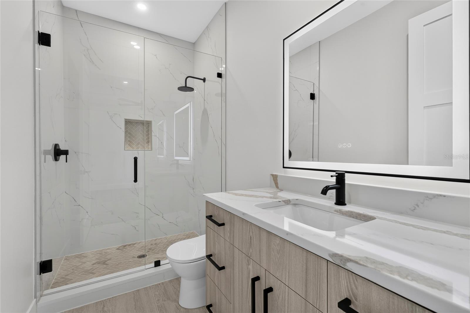 2604 SYDELLE ST — photo 71