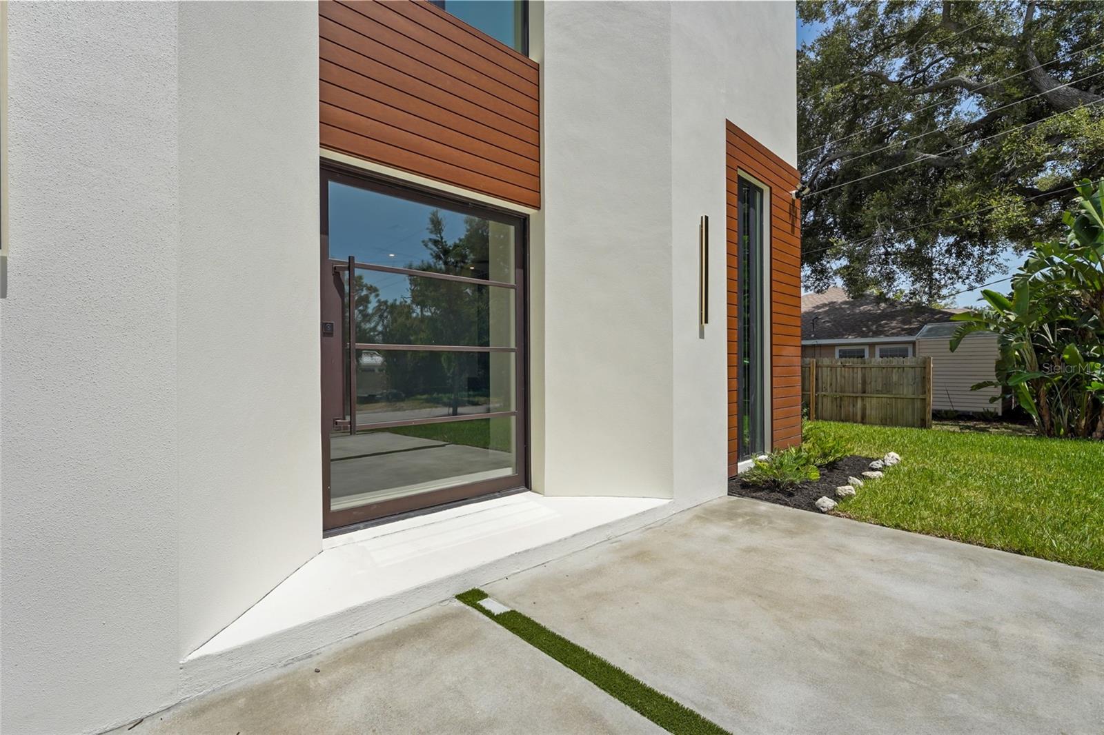 2604 SYDELLE ST — photo 27
