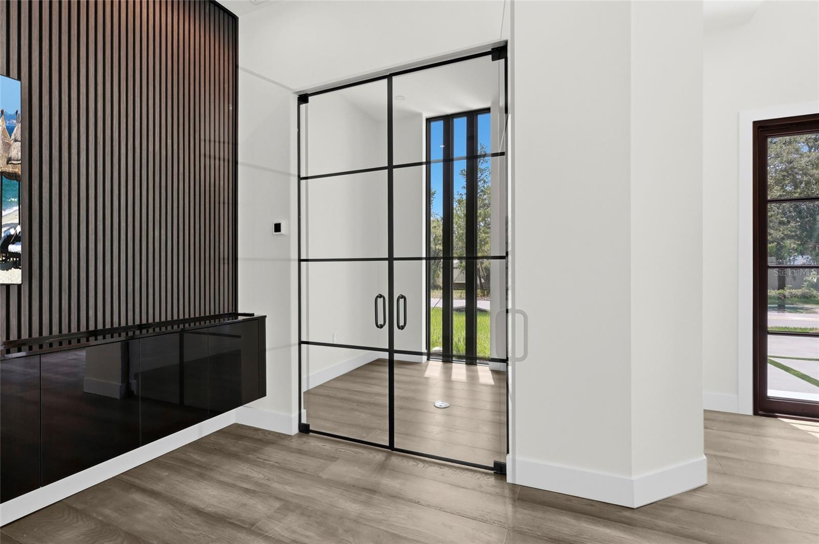 2604 SYDELLE ST — photo 46