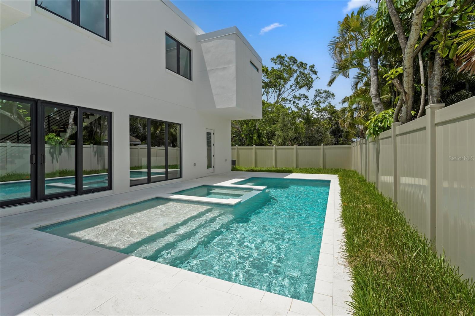 2604 SYDELLE ST — photo 3